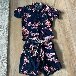 Men’s Hawaii theme outfit